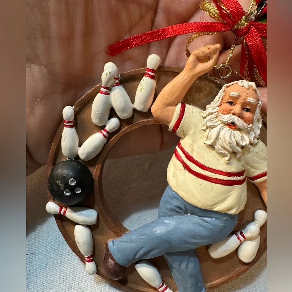 santa clause santa bowling